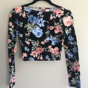 New H&M Navy floral long sleeve crop top